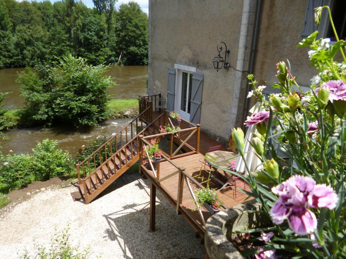 Bed and Breakfast Le Moulin De Cors Oulches Zewnętrze zdjęcie