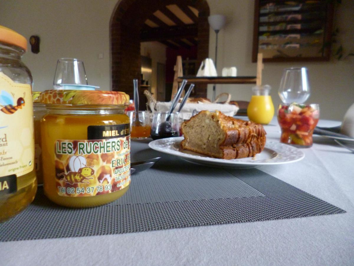 Bed and Breakfast Le Moulin De Cors Oulches Zewnętrze zdjęcie